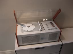 Braun SK 4 radio-phonograph