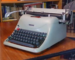Olivetti Lexikon 80 typewriter